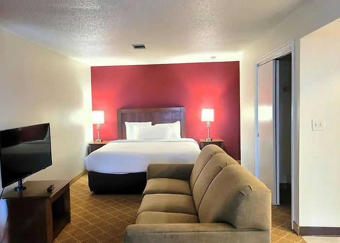 Value Suites Extended Stay - St Louis
